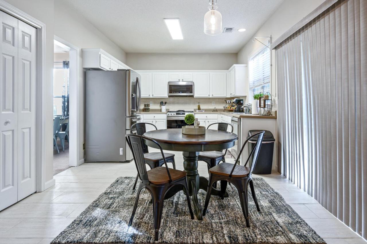 Enjoy This Amazing Home With Porch & Grill Near Dt Вудсток Екстер'єр фото